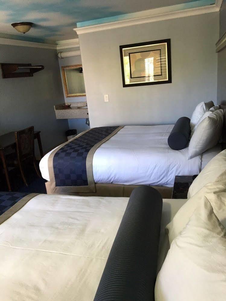 Hollywood Palms Inns & Suites Los Angeles Dış mekan fotoğraf